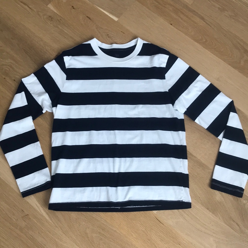 Long sleeved striped top